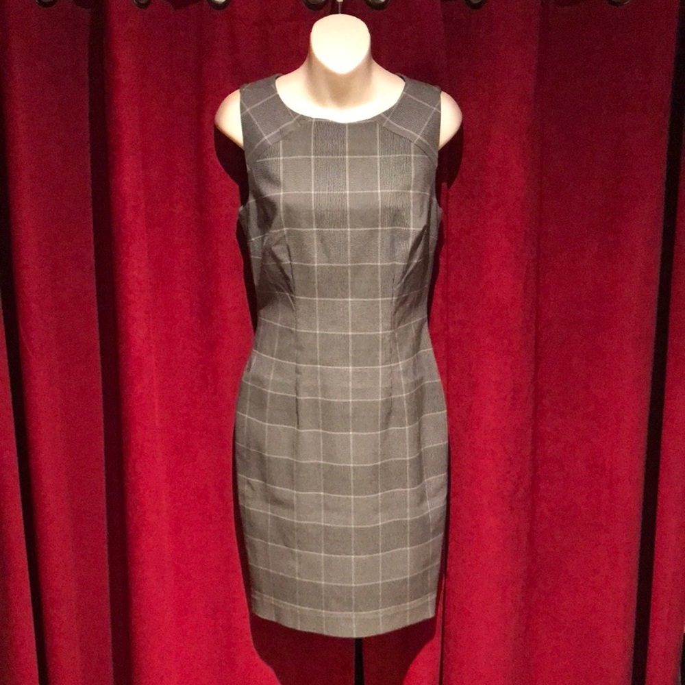 2/25$ NWOT RW&CO Dress